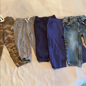 4 sweatpants one Jean blue